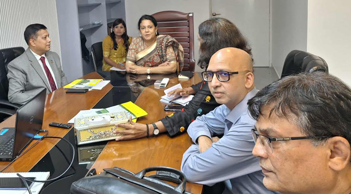 জলবায়ু চ্যালেঞ্জ মোকাবিলায় আন্তর্জাতিক অংশীদারিত্ব অপরিহার্য: উপদেষ্টা 
